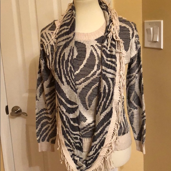 Top - Picture 4 of 7